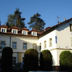 sanssouci-prague.praguehotelsweb.com/